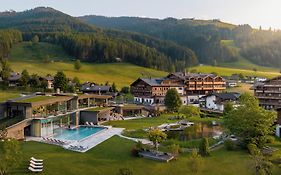 Puradies Hotel&Chalets